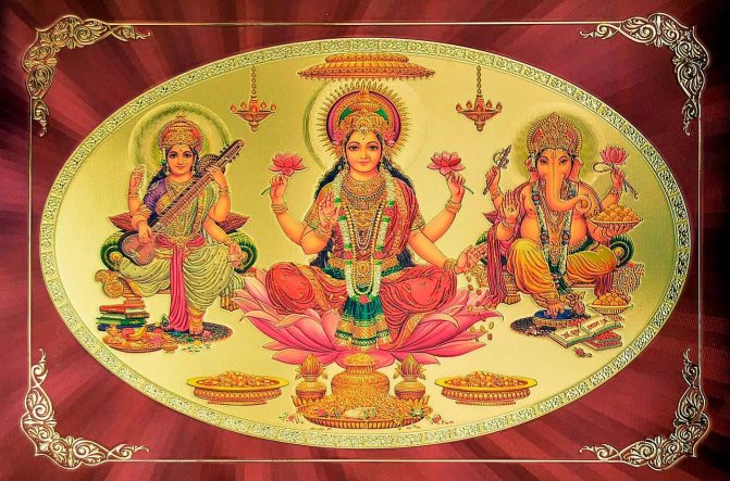 Богиня Лакшми - индийская богиня богатства и процветания с множеством рук