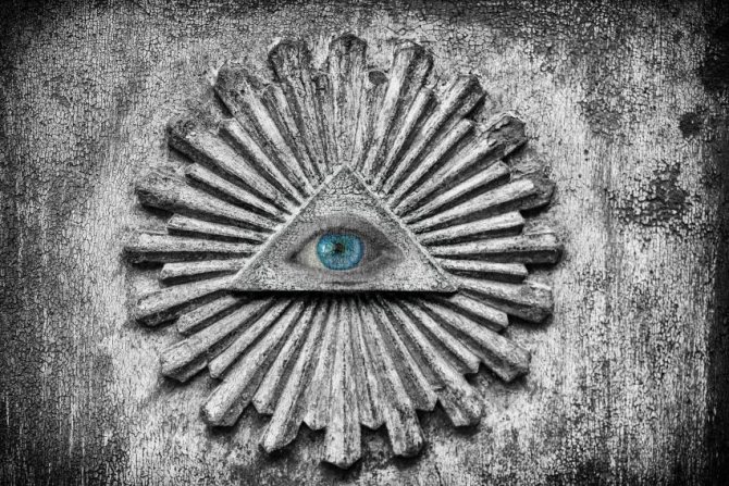 The secret of the All-Seeing Eye, who controls the world with its help