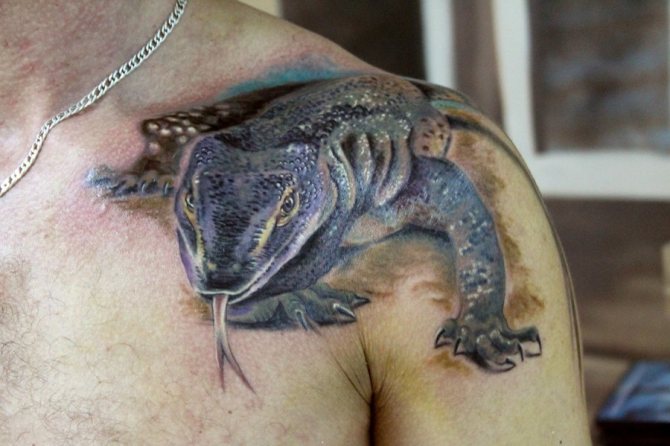 Monitor lizard tattoo is perfect for men